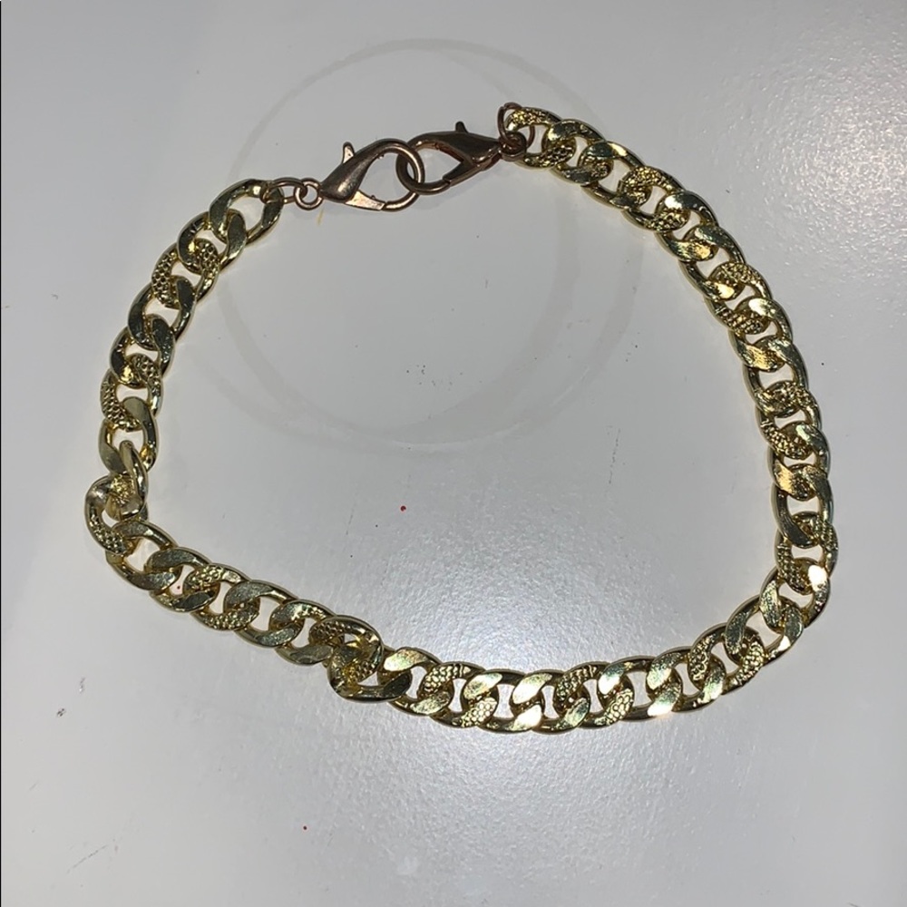 Gold chain trendy necklace!!